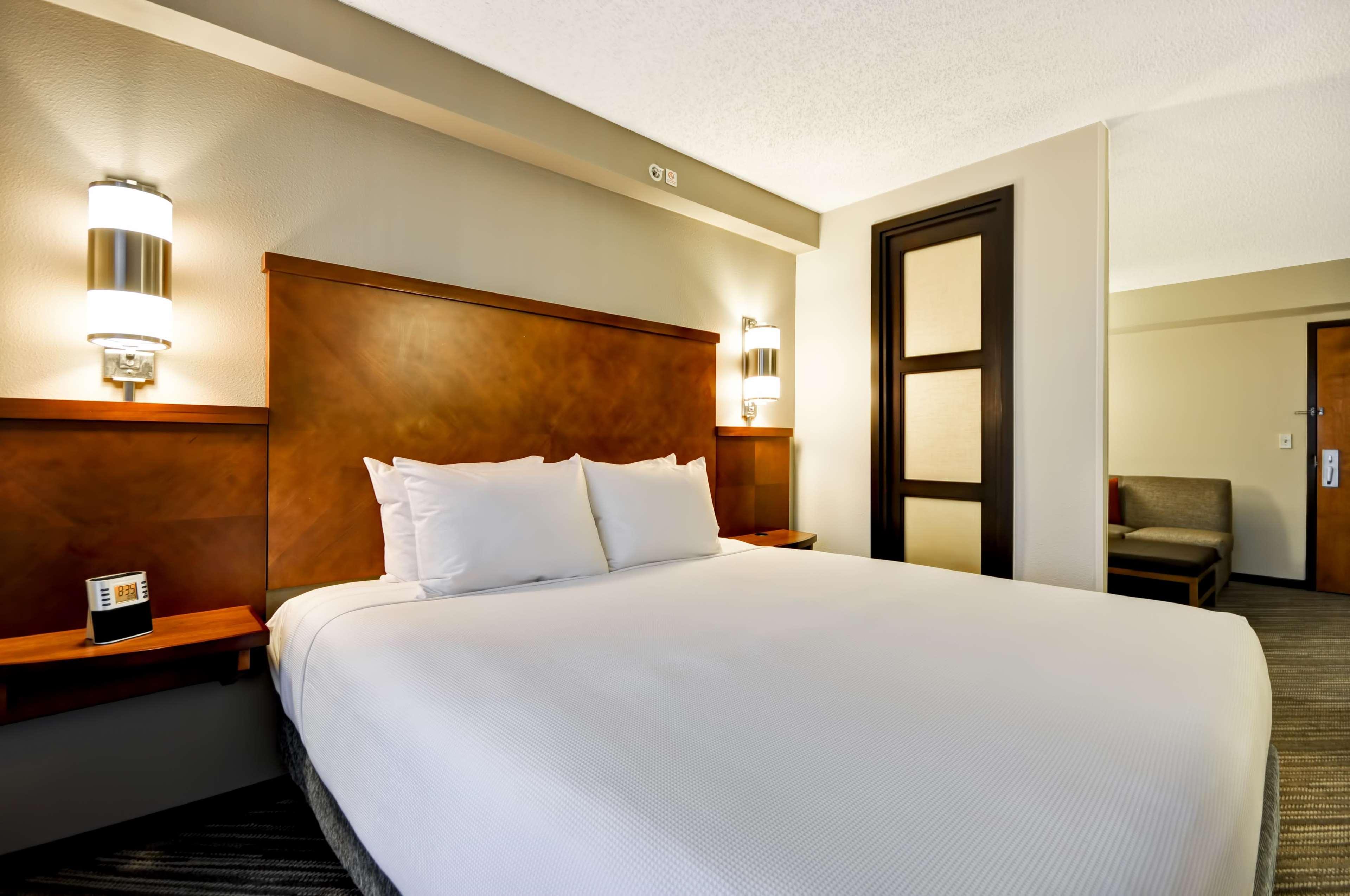 Hyatt Place Albuquerque Uptown Exterior photo