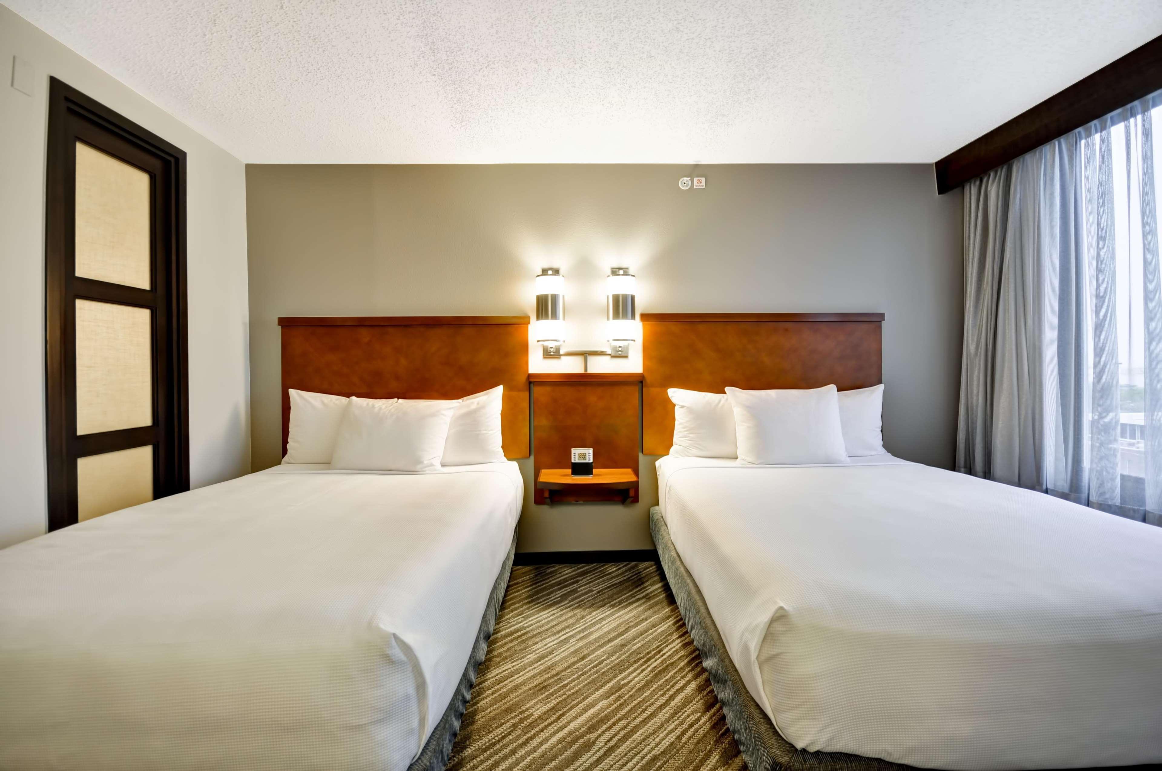 Hyatt Place Albuquerque Uptown Exterior photo