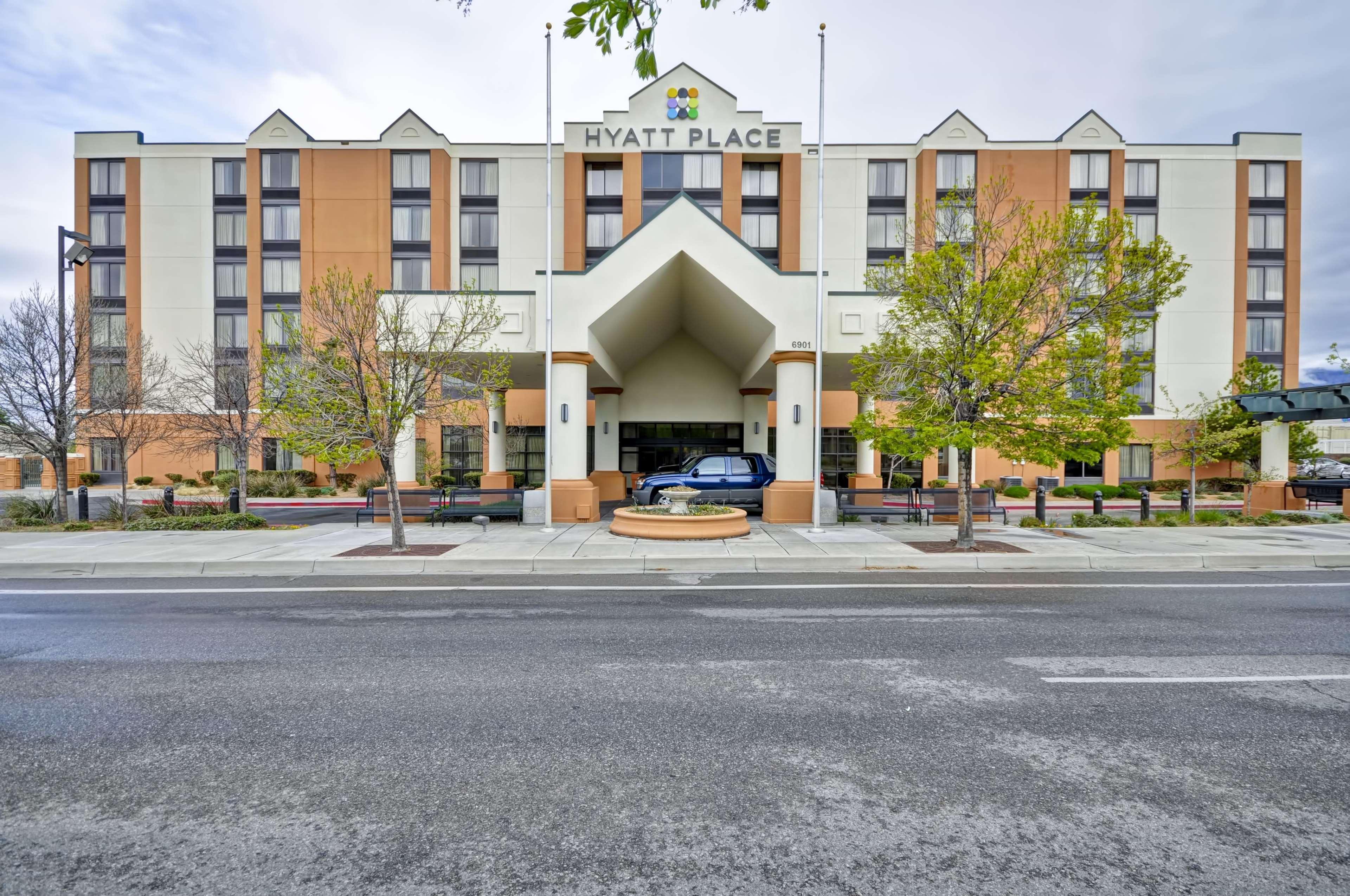 Hyatt Place Albuquerque Uptown Exterior photo